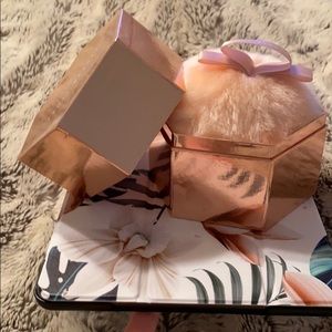 Fenty Beauty Fairy Bomb Glittering Pom Pom